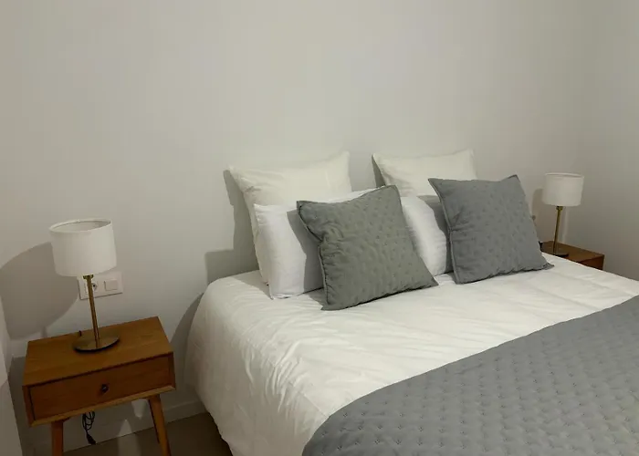 Galiciaguesthome-rosalia De Castro-silgar * سانكسينكسو