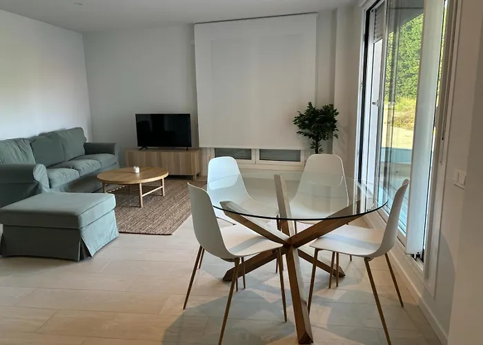 Galiciaguesthome-rosalia De Castro-silgar سانكسينكسو